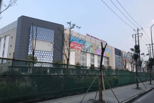 彩生活时代广场大酬宾 送12个月免租期